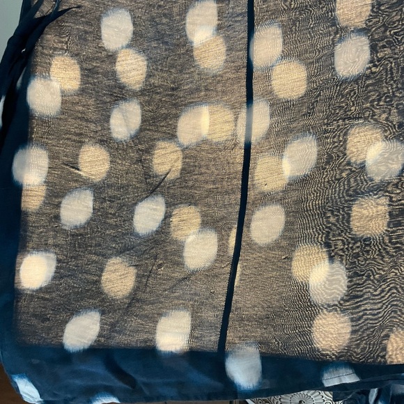 Chico's Size 2 Sheer Navy/Big White Polka Dots, Multi-Tiered Gathered Sleeves - Picture 5 of 16